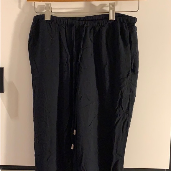 Black jogger style pant - Picture 2 of 3